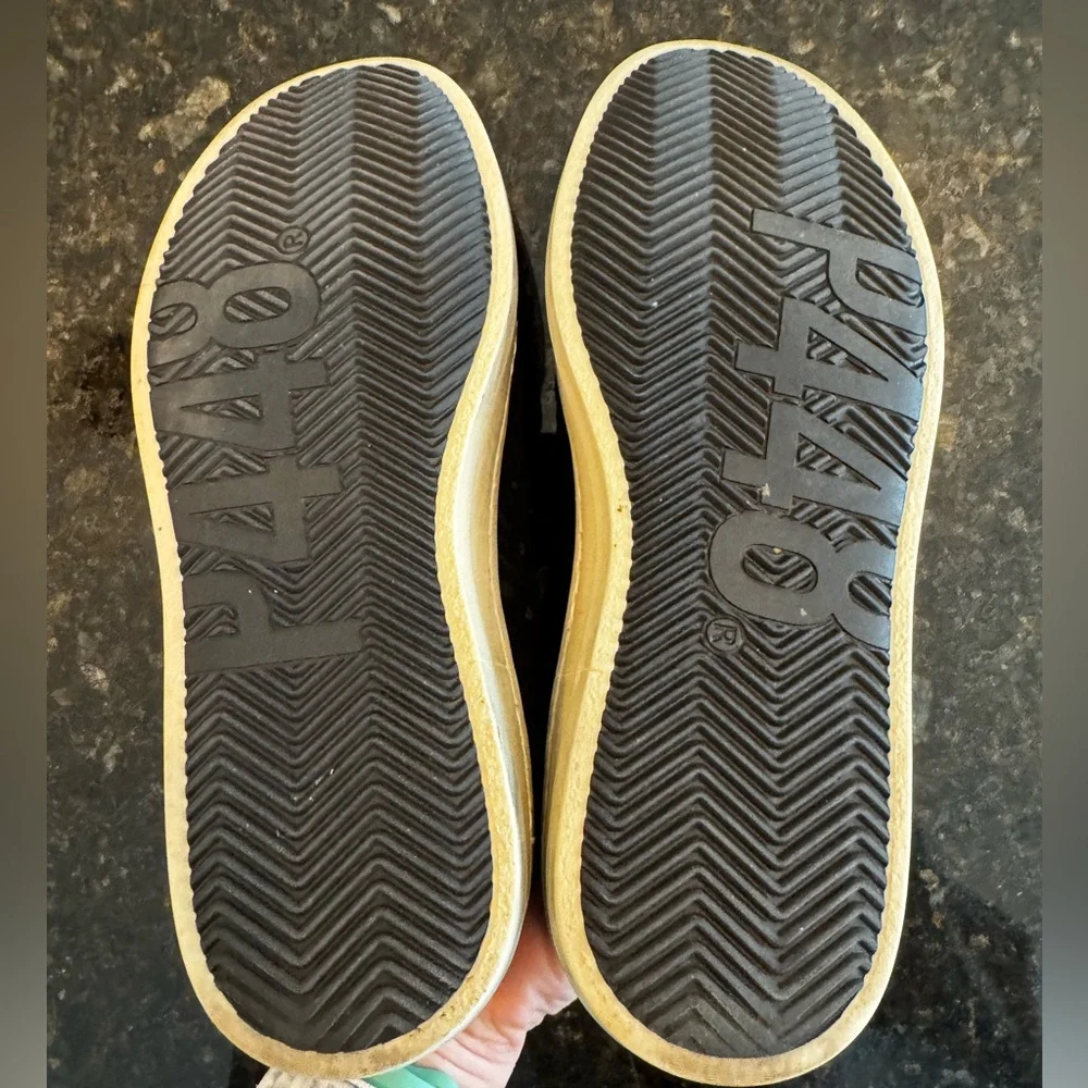 P448 Zebra Iridescent Low-Top Sneakers EU 36